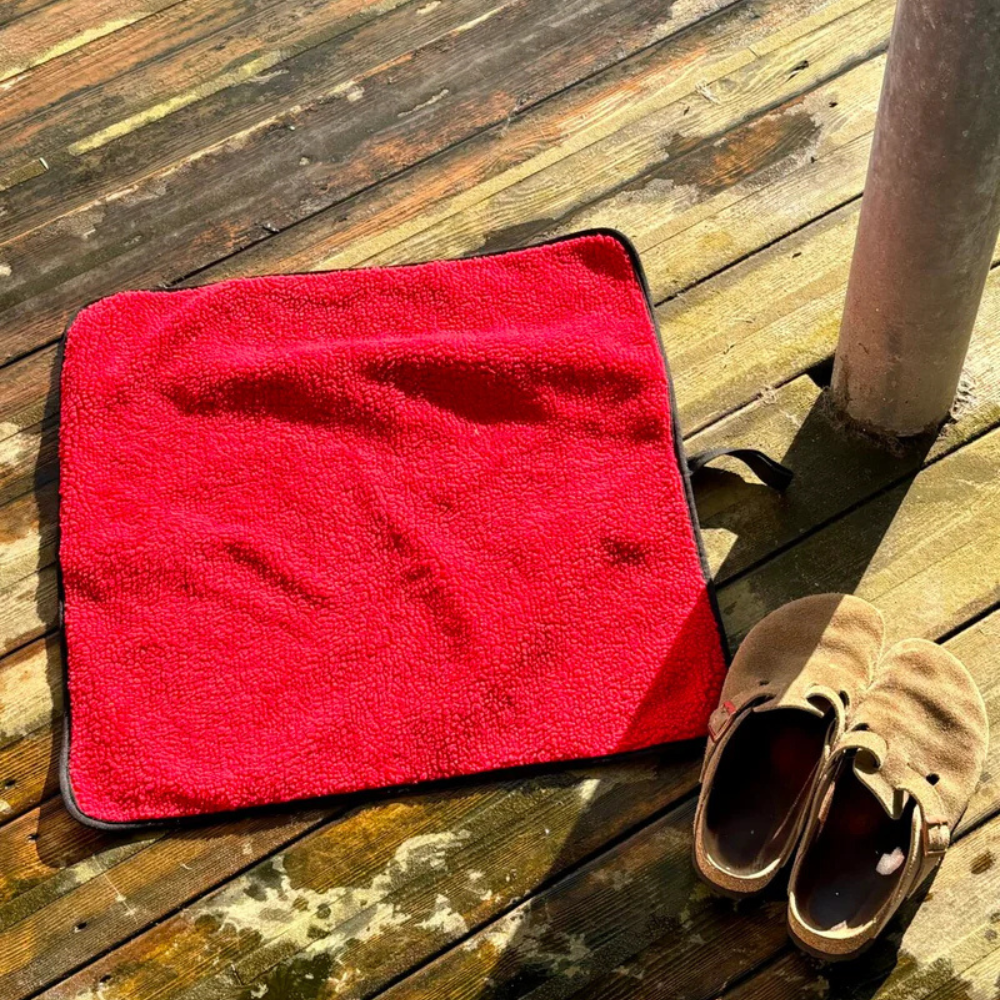 SURFMORE Change Mat – Sort/Rød